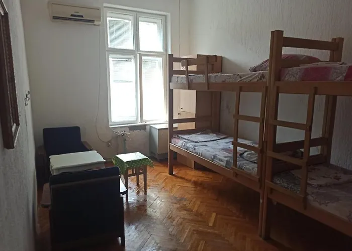 Hostel Yolo