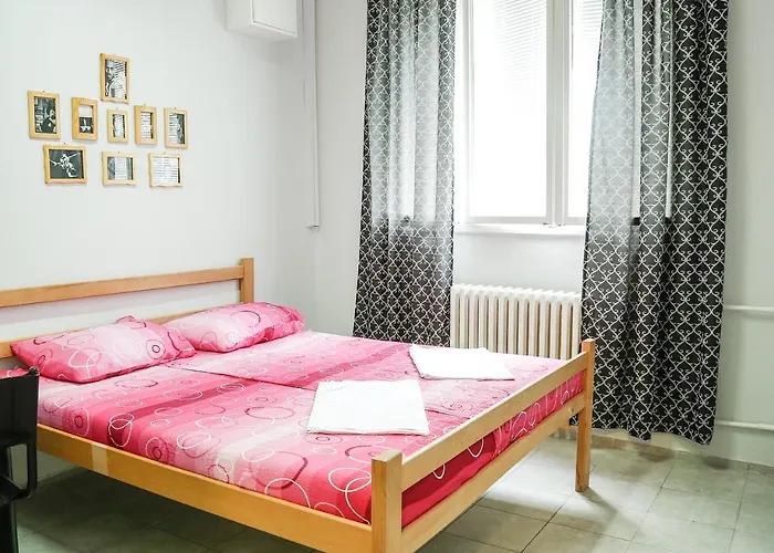 Hostel Yolo