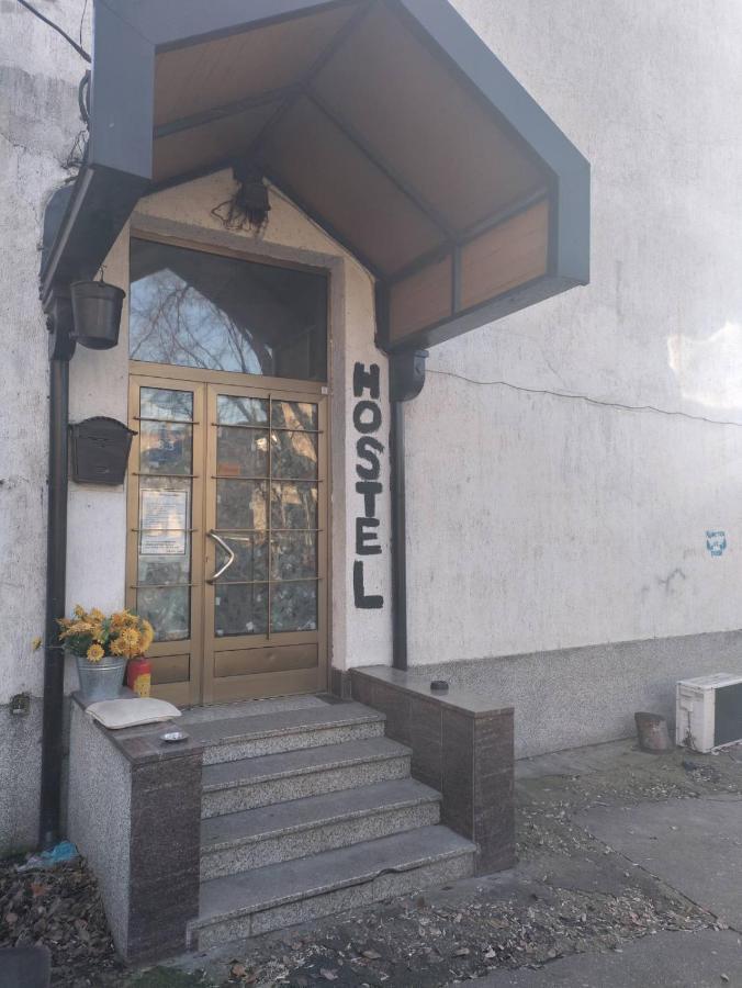 Yolo Hostel