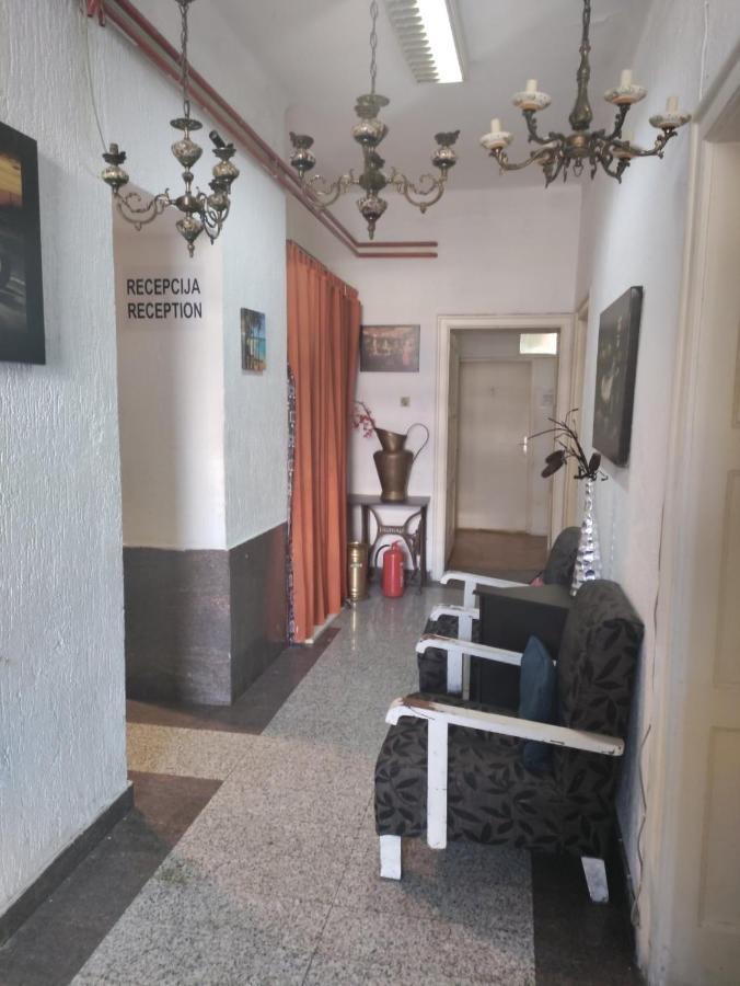 Hostel Yolo